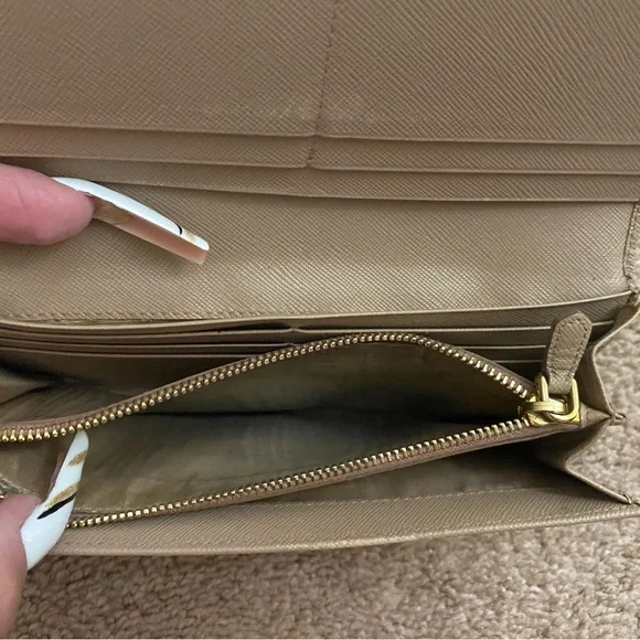 🌼PRADA SAFFIANO LEATHER TAN WALLET 🌼 - Picture 8 of 8